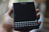 BlackBerry-Passport-Ban-Phap-Xach-Tay-Gia-Re-MobileCity-008.JPG